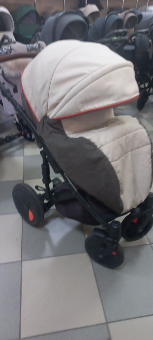 Коляска 3в1 Tutis Zippy