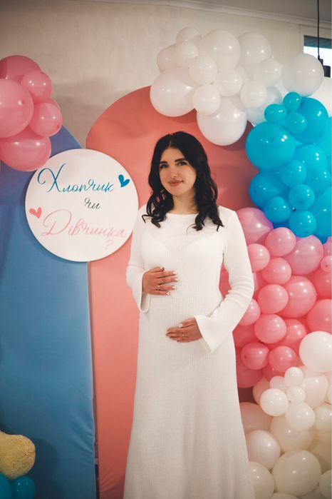 Біла сукня на свято