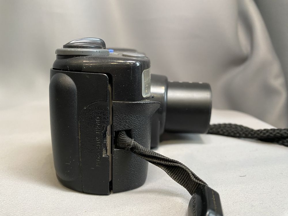 Плівковий фотоапарат Olympus Superzoom 70