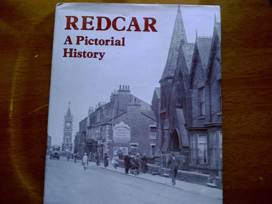 книга на английском Redcar