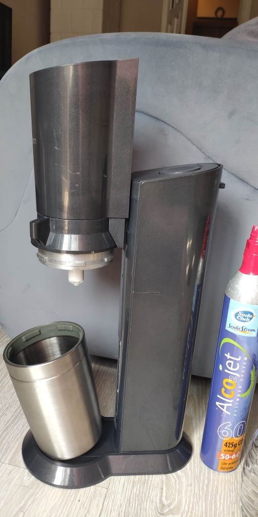 Saturator Soda Stream Crystal + pełny nabój + karafka - Grafitowy