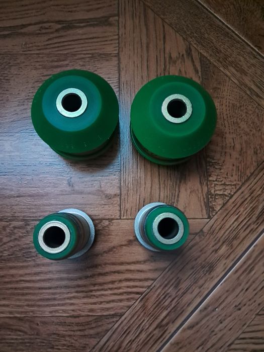 Сайлентблок переднього важиля комплект