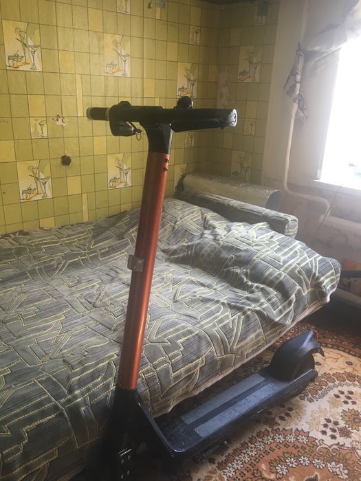 Продаю электросамокат