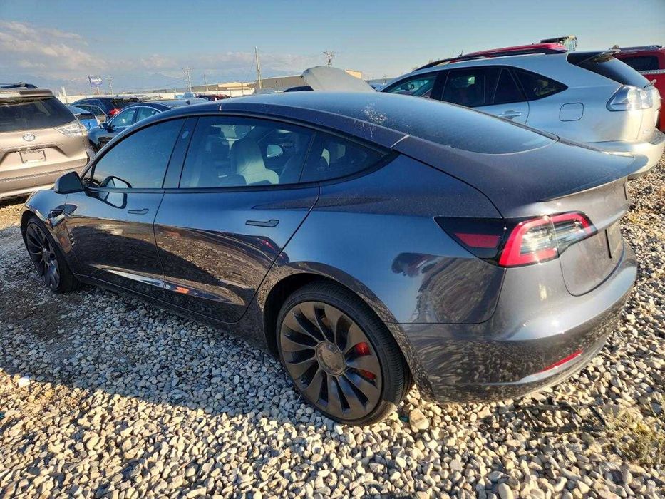 Tesla Model 3 2023 .