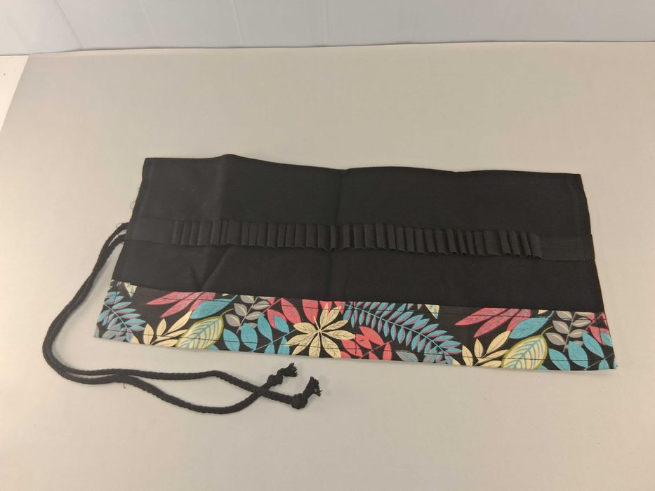 N093 Rolowany Piórnik Etui Na Mazaki Kredki Wzór Liście Canvas