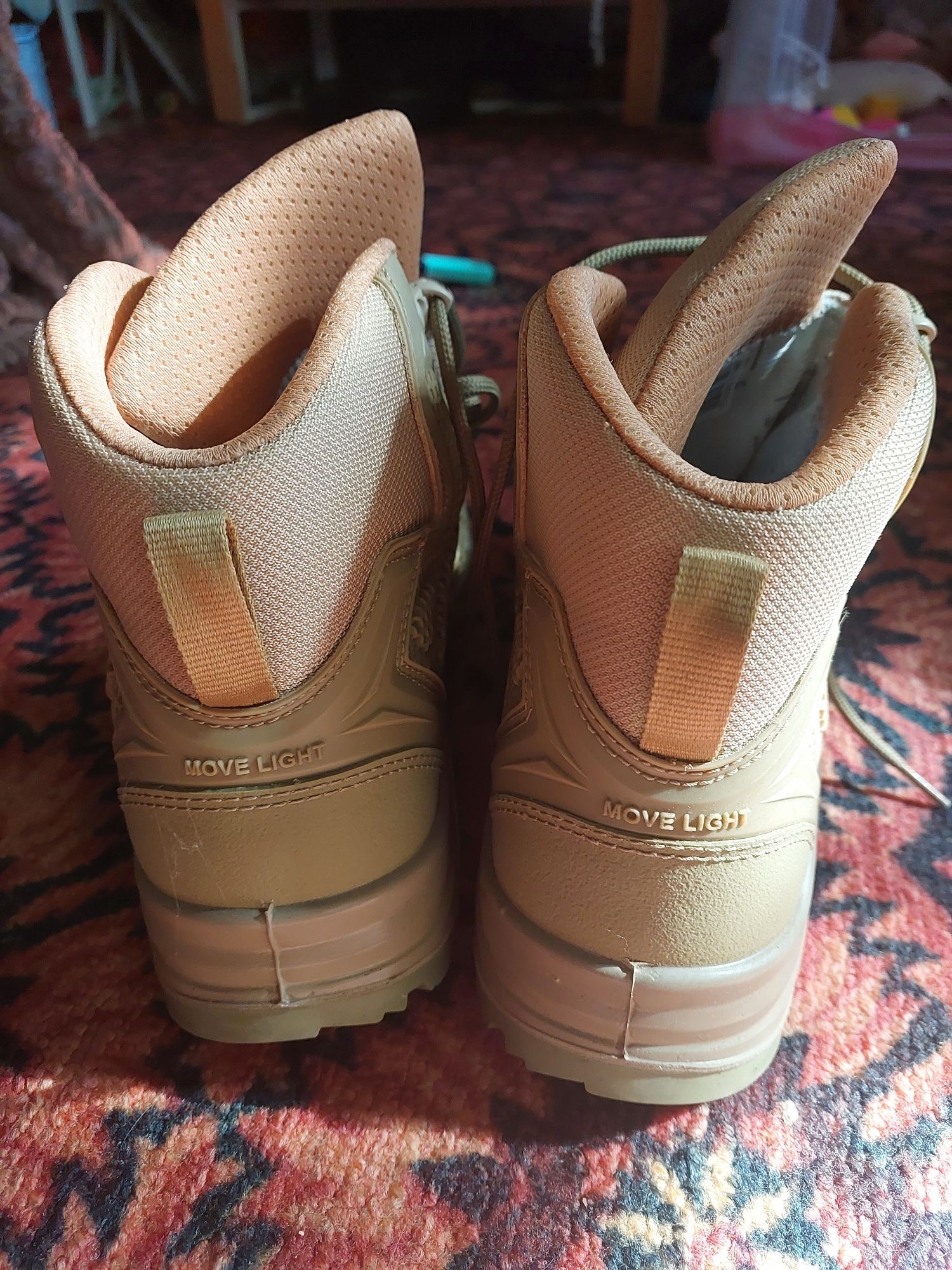 Продам Берцы .43 размер