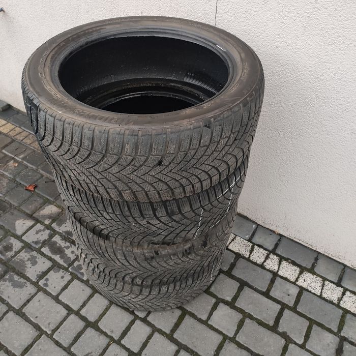Opony zimowe Bridgestone 235 . 45 . 18r  dot3822