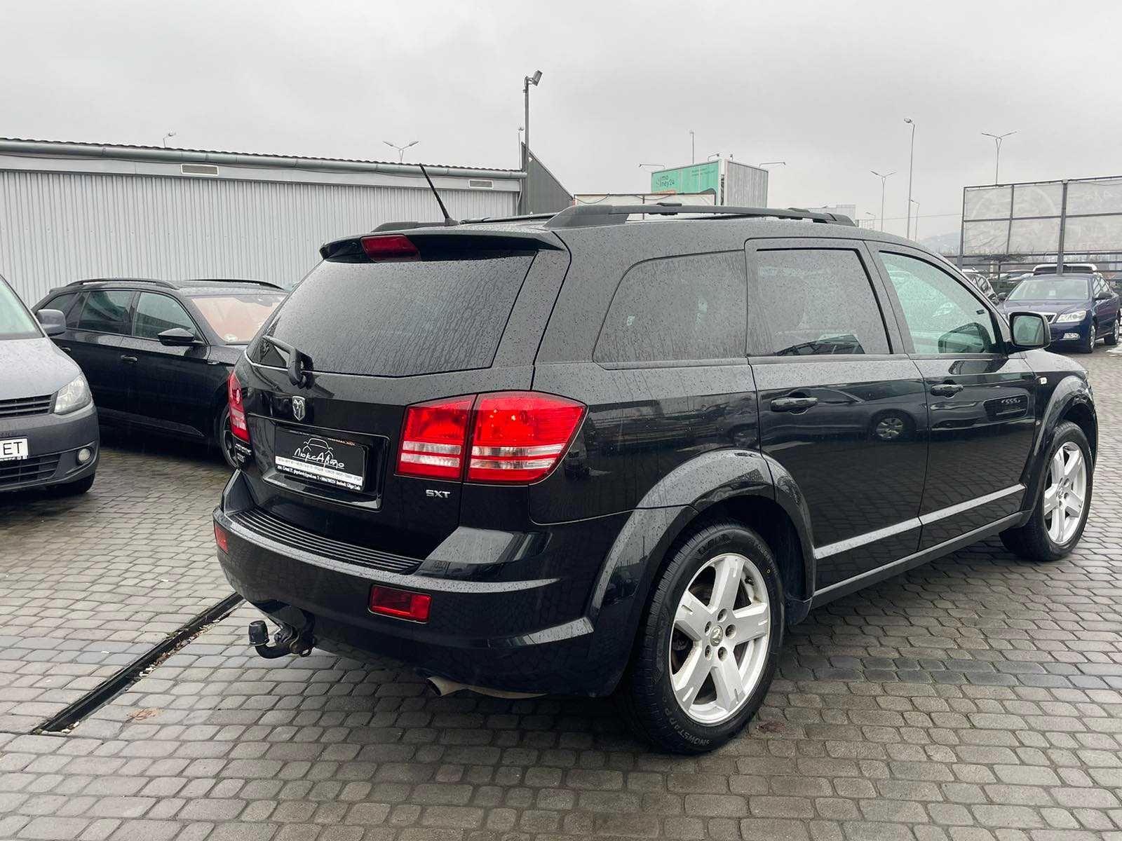 Dodge Journey 7 місць