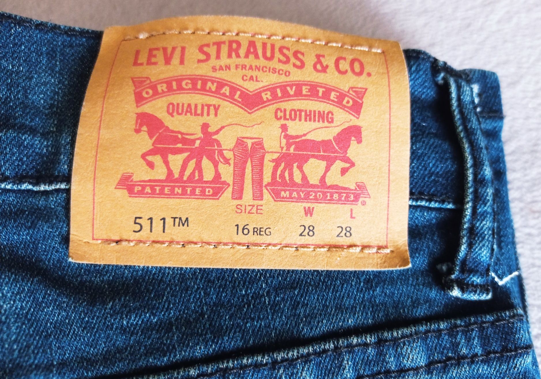 . Nowe Levis 28*28