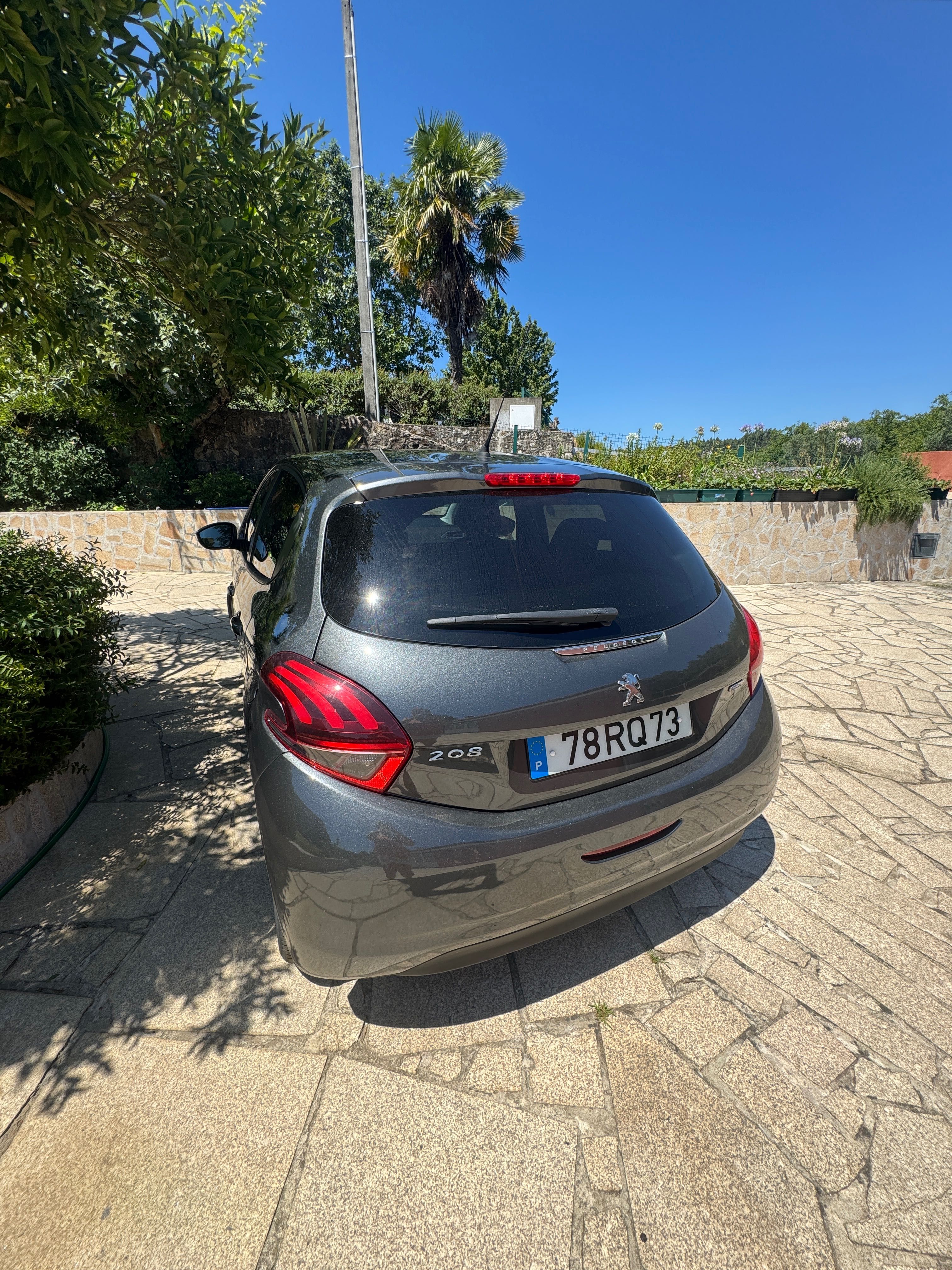 Peugeot 208 puretech style
