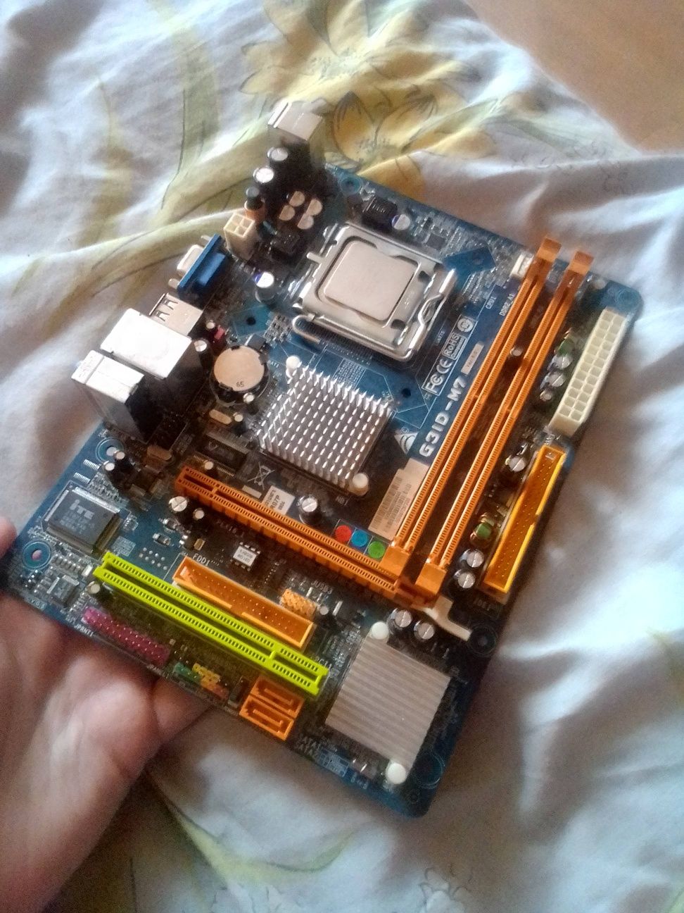 материнка biostat G3 + проц