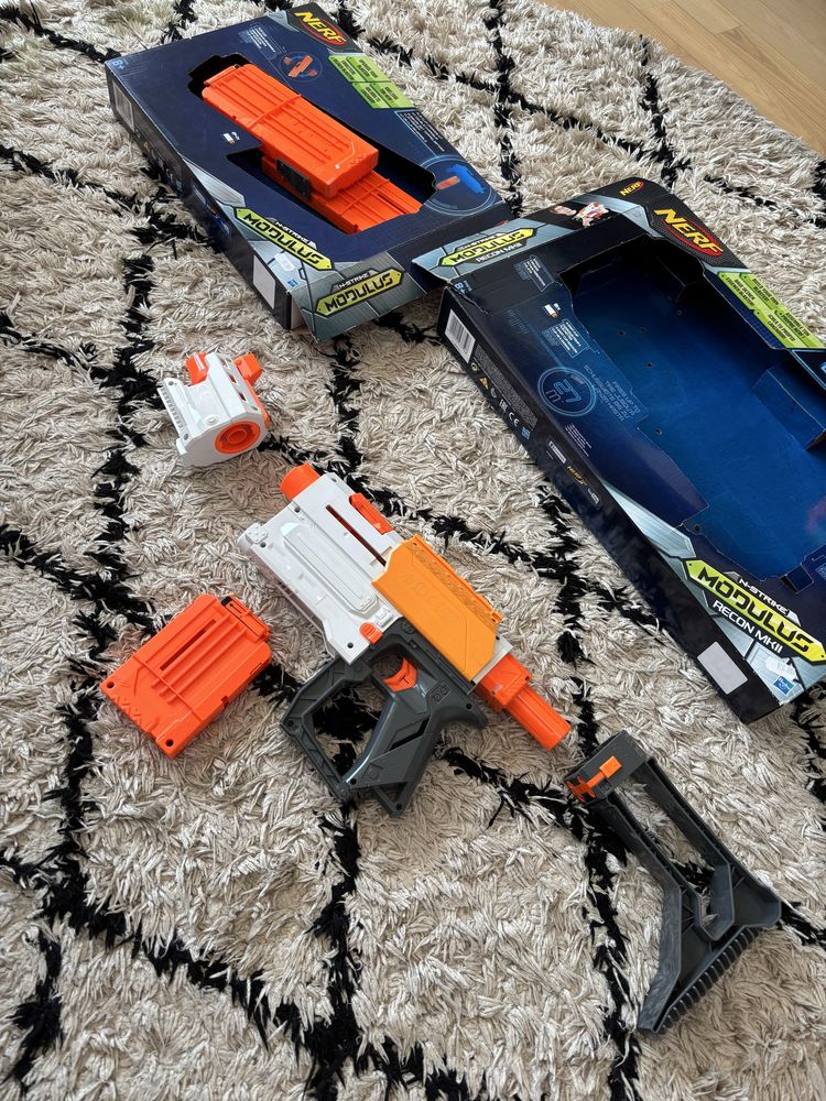 Zestaw Nerf modulus Recon mk11 i magazynek 24 strzałkowy