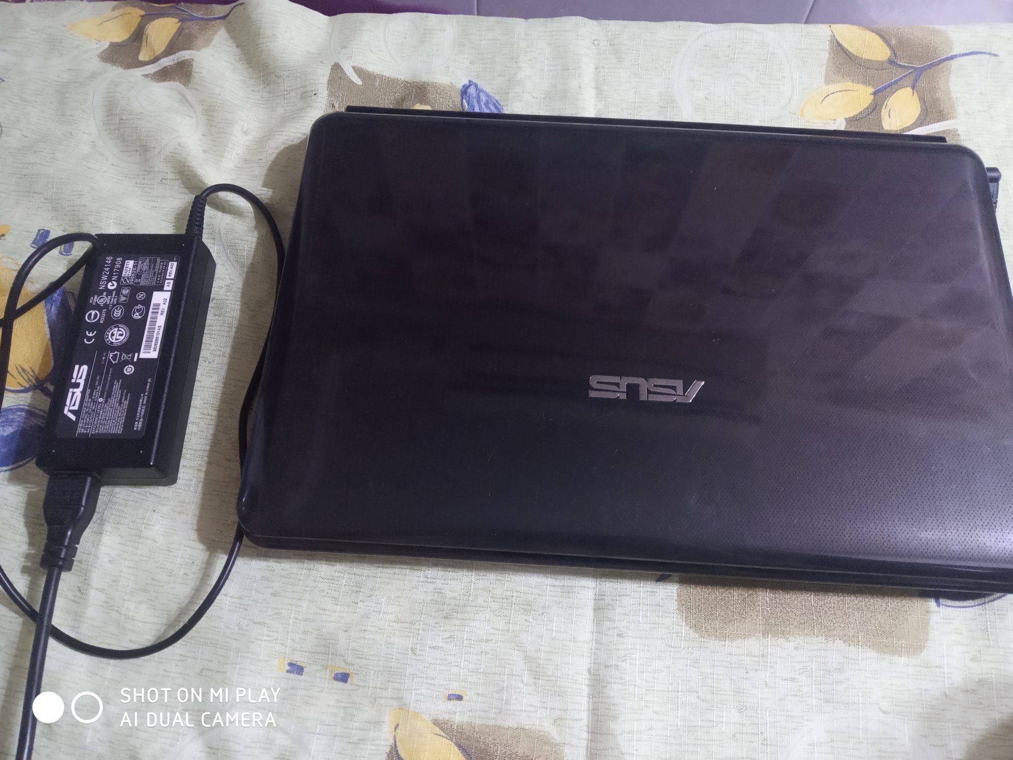 Asus X5EAC. 15.6"/ i3 / Radeon 5570 / ram -3 GB /HDD-320 GB