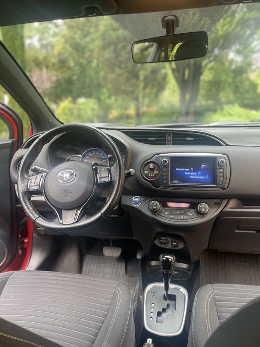 Toyota yaris Hibrido Square Collection Caixa Automatica