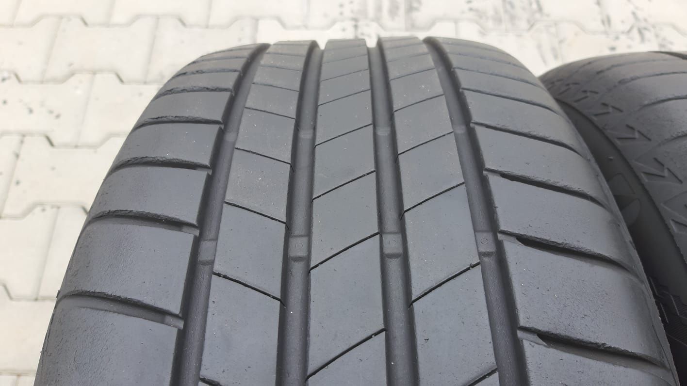 Opony Bridgestone 235 55 R17