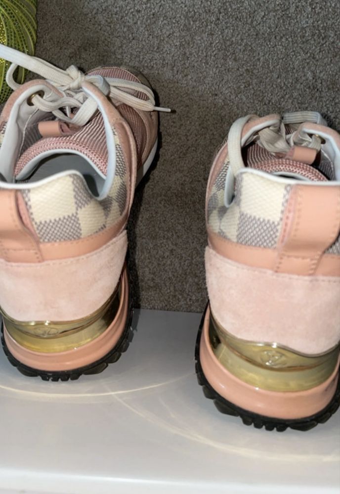 Sapatos louis vuitton pouco usados