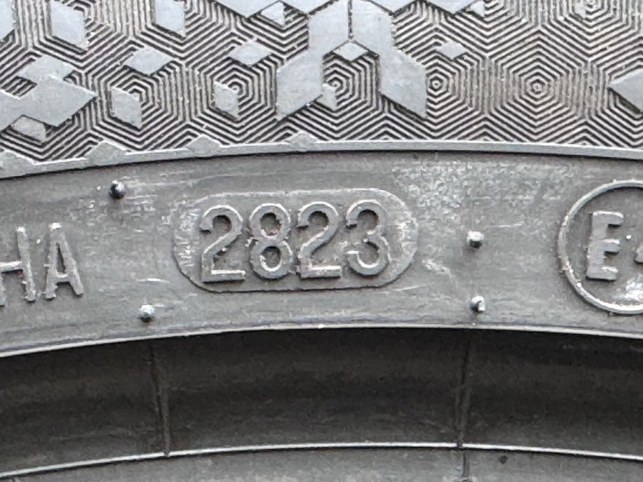 J Nowe opony zima 225/45/18 95V XL Continental TS870P 8mm KPL 2023r.