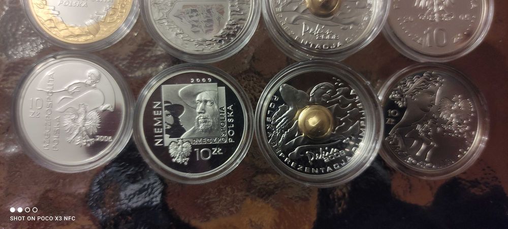 Zestaw 8 srebrnych monet 10 zł.