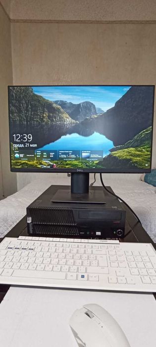 Компьютер с монитором ( полный комплект )