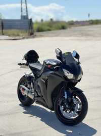 Cbr1000rr toda revisada