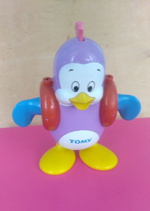 Пингвин Tomy. Заводной.