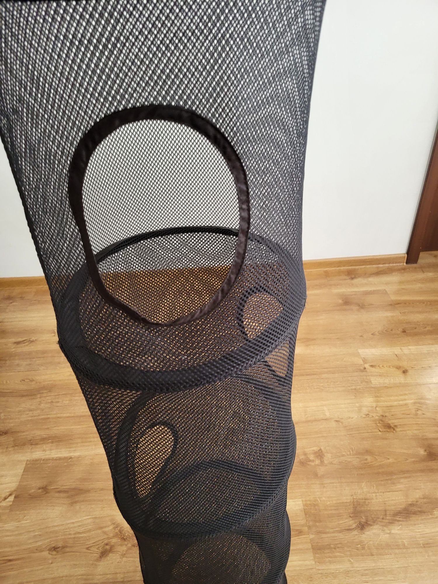 Organizer na zabawki, siatka  z 6 przegródkami, czarna