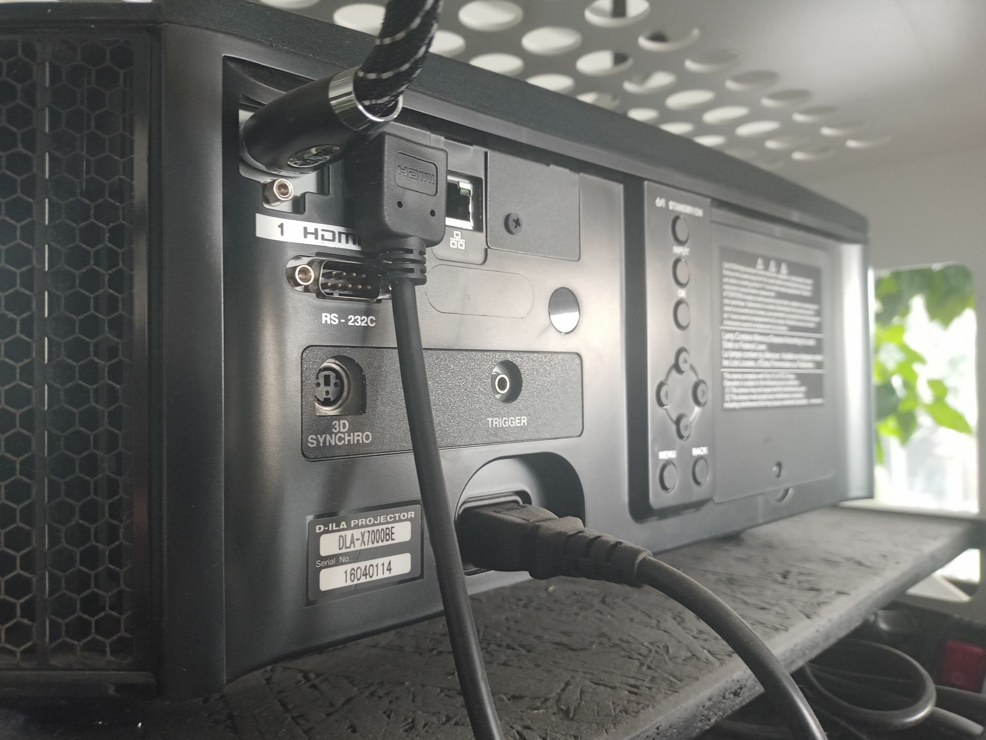 Projektor JVC DLA-x7000BE Hi-end kina domowego 4K e-shift