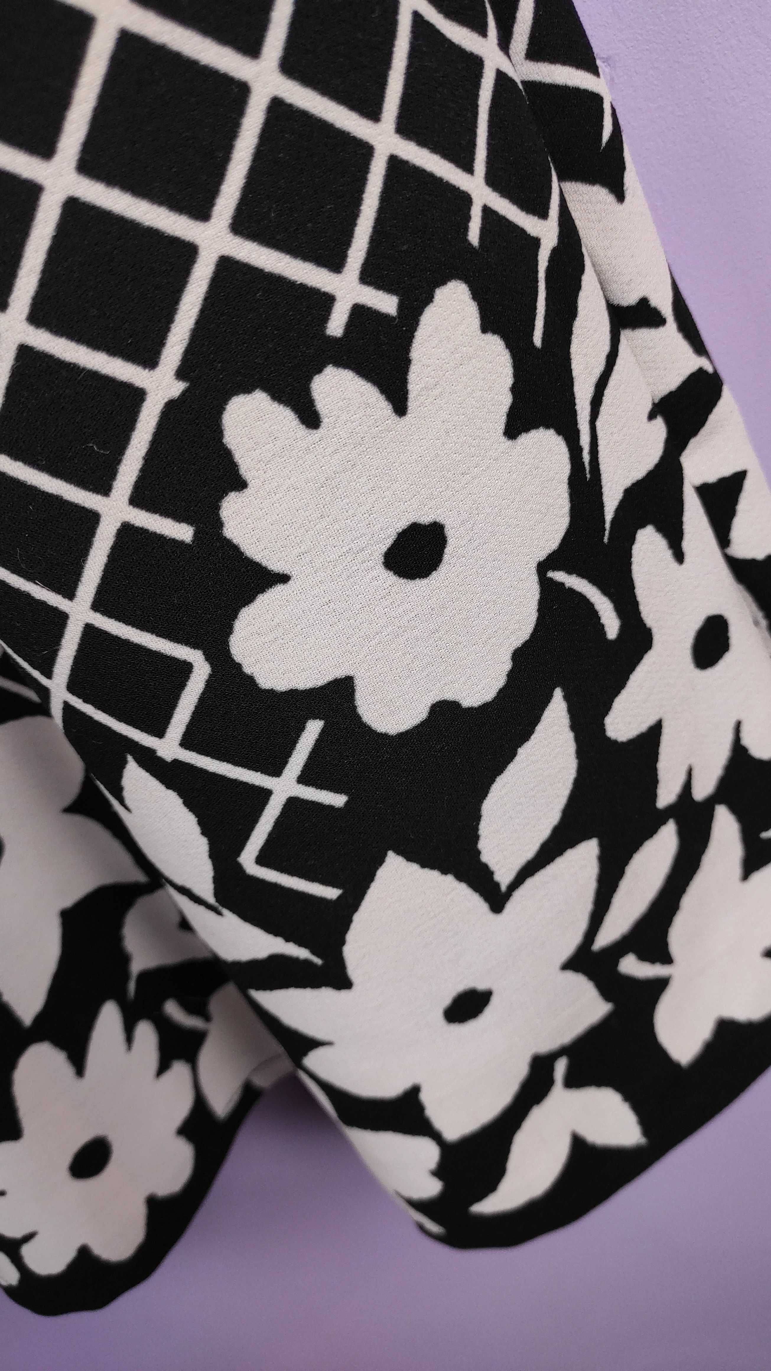 Zizzi czarno-biała rozkloszowana sukienka z dzianiny krata i kwiaty 46