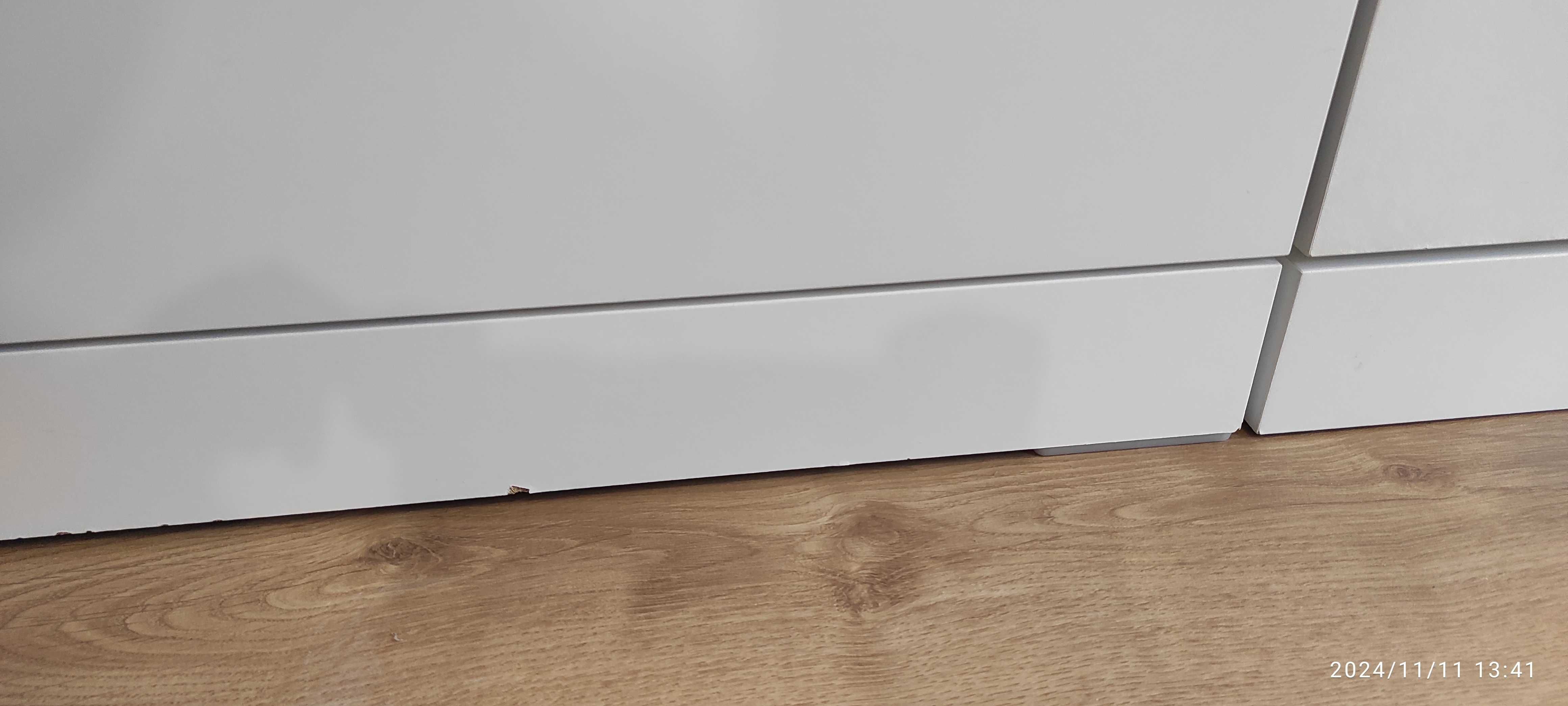 Komoda MALM 3 szuflady biała błyszcząca IKEA roczna stan bardzo dobry.