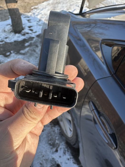 Расходомер воздуха, витратомір повітря mazda 3,6