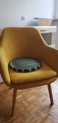 Krzesło musztardowe