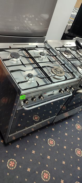 Брендова плита Smeg 60 см