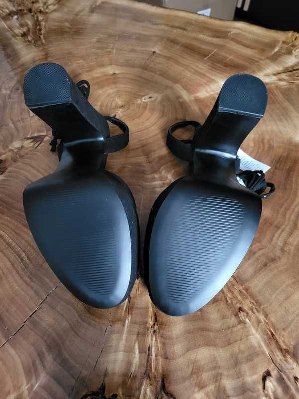 Buty na słupku Even&ODD, wiązane, czarne, rozmiar 38