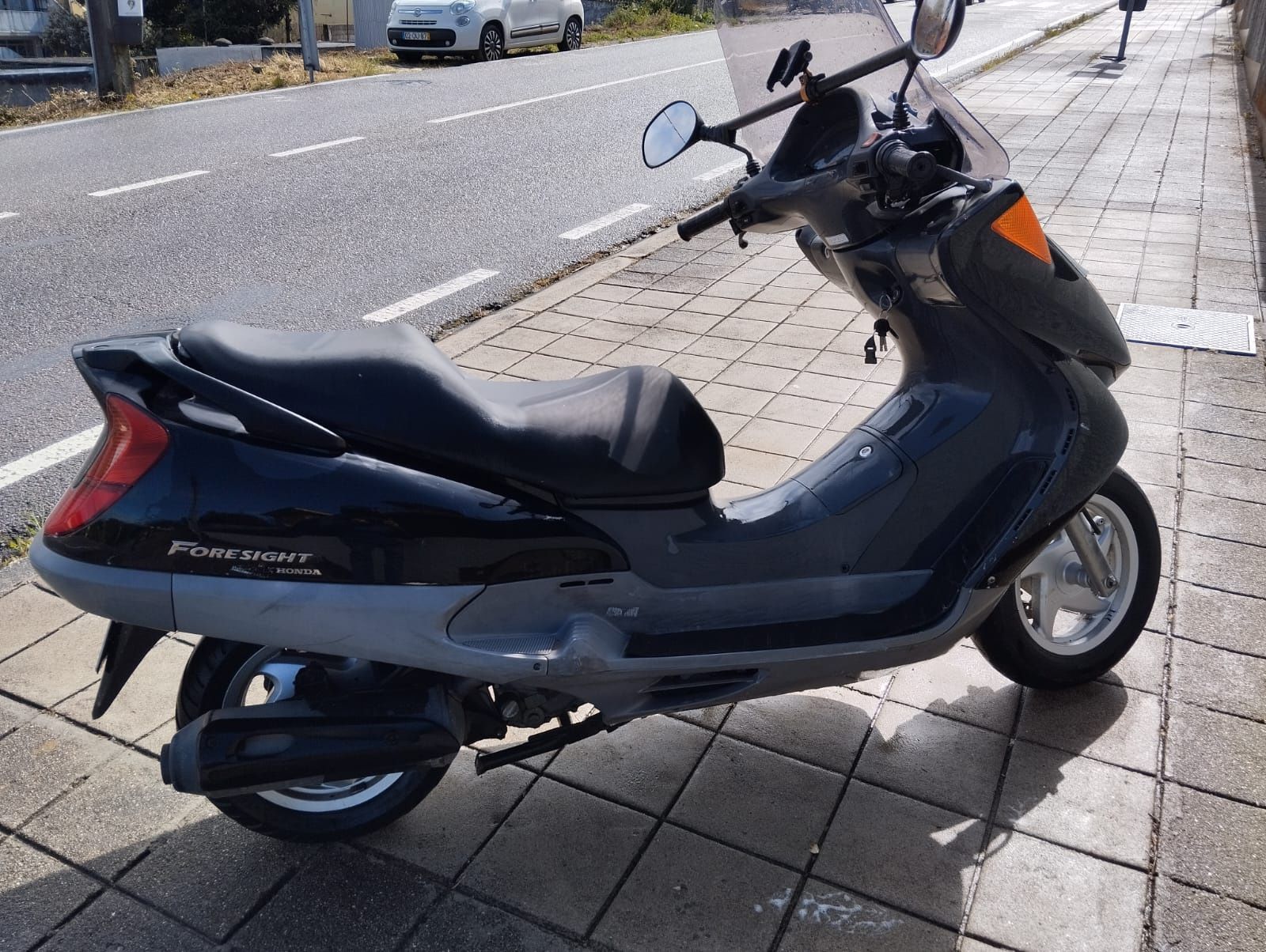 Honda foresight250 
Ano 2007
85.000km
800,00€