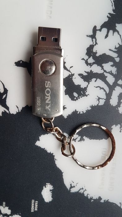 Pendrive Sony Vaio 2tb.