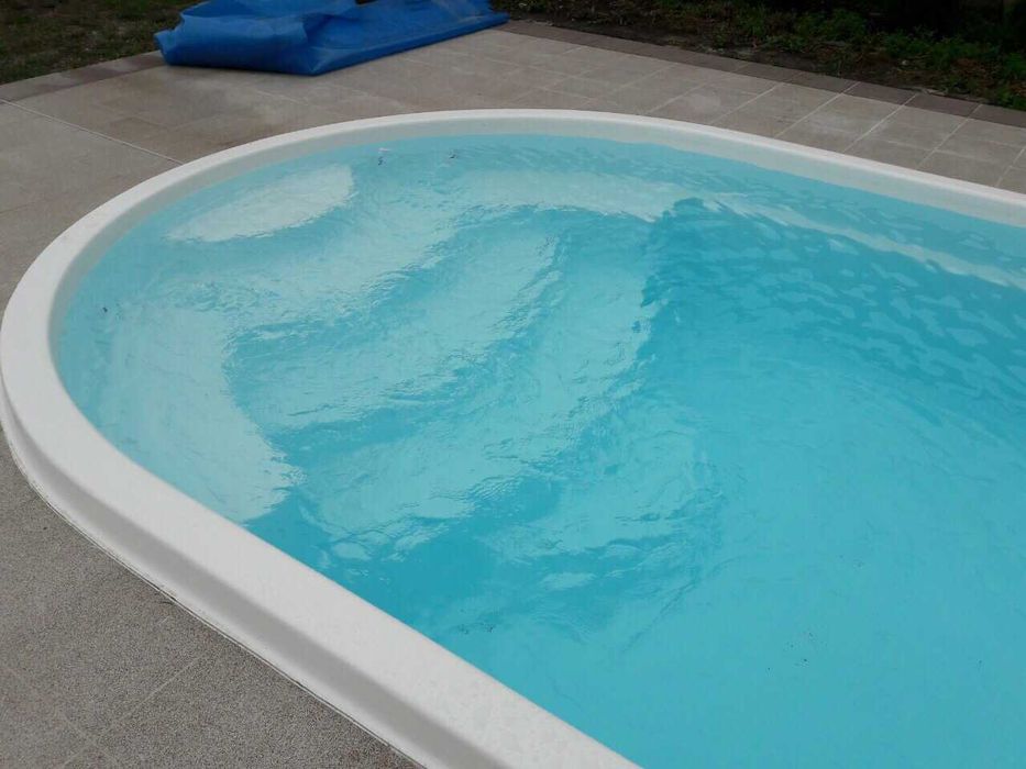 Композитний басейн “Лагуна” 10,1×3,2×1,5 м | Монтаж під ключ