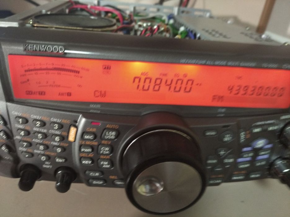 Продам трансивер TS 2000 в гарному стані.