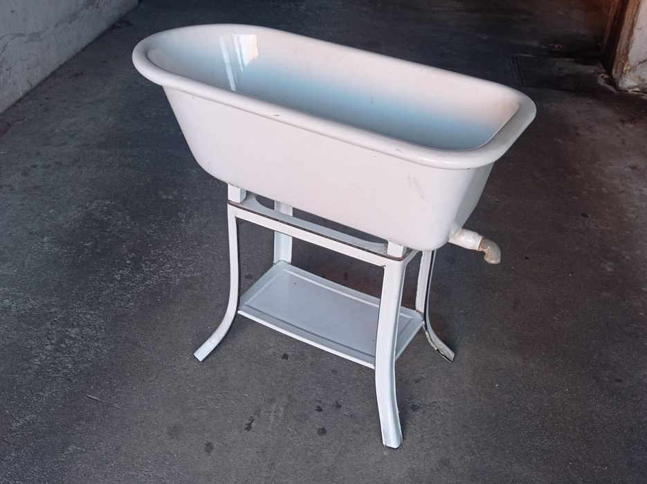 Banheira de bebé - antiga em esmalte