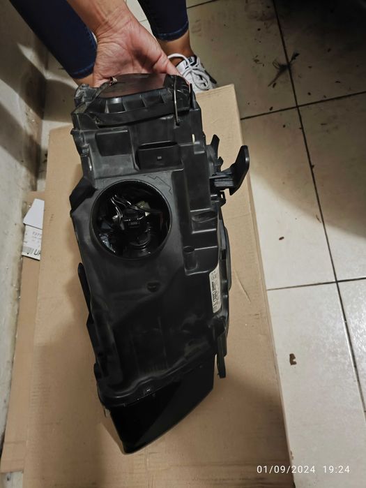 Ótica xenon esquerda Audi A5 8T0