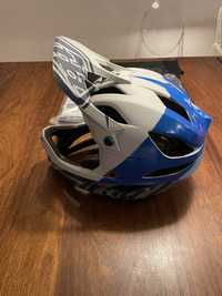 Capacete troy lee downhill stage Mips