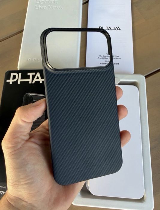 Capa Pitaka IPhone 17 Pro Max
