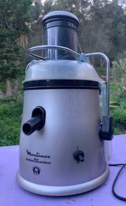 Centrífuga Moulinex The Juice Machine em aço inox