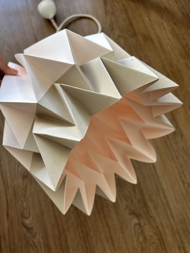 Candeeiro de teto origami