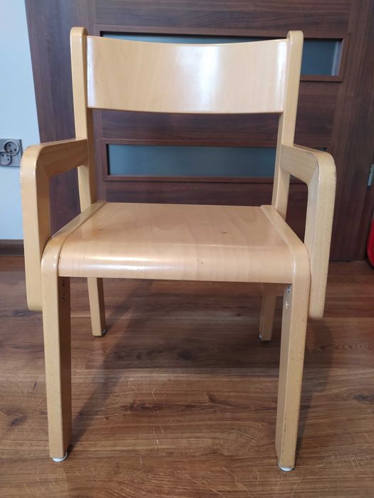 Krzesło, krzesełko dziecięce, drewniane dla przedszkolaka