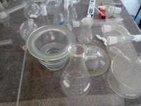 Estufas de secagem, de laboratorio,  banhos maria , vidros, frascos .