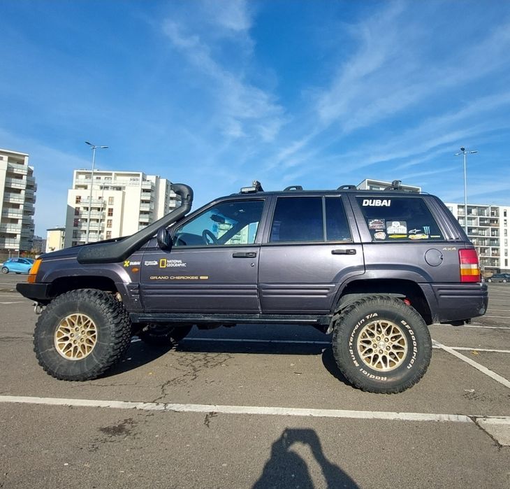 Jeep Grand Cherokee ZJ ZG V8 5.2 off road lift wyciągarka snorkel LED