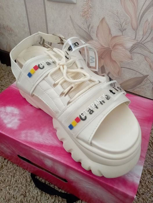 Босоножки на девочку размер 38