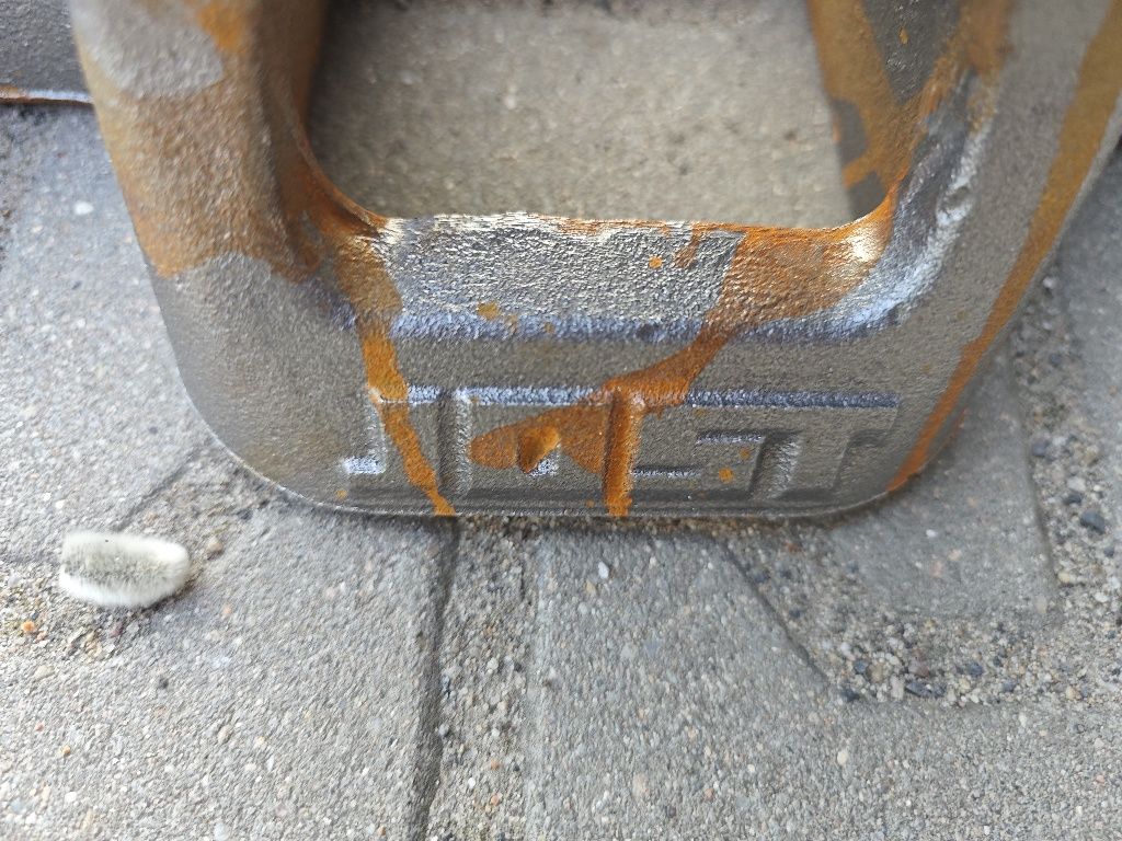 Łapa siodła 150mm Jost
