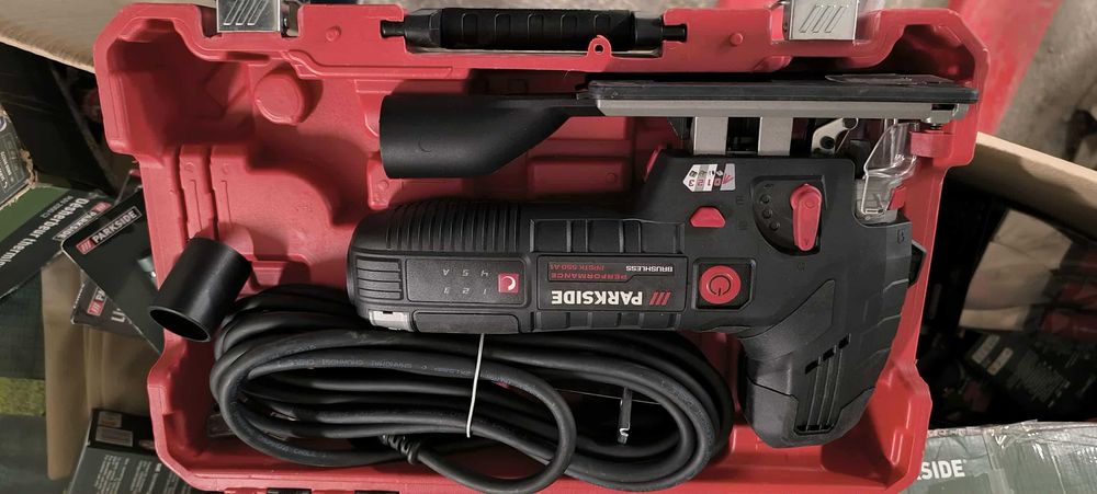 PARKSIDE PERFORMANCE Wyrzynarka Bezszczotkowa 550W  26mm Walizka