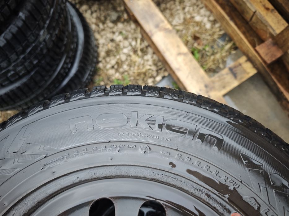 Sprzedam opony zimowe Nokian r14